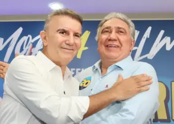 Laurez revela “bênção” de Avelino e Paulo Sidnei à sua decisão de apoiar Eduardo Siqueira e garante que chega com PDT e candidatos a vereador: “Foram unânimes”