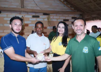 Naturatins encerra Operação Capim Dourado no Jalapão com doação de 110 kg da matéria-prima e entrega de 72 licenças para coleta