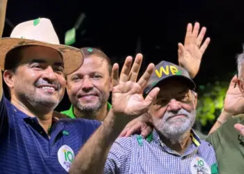 No último comício de Antônio do Bar, governador Wanderlei garante parceria para construção da rodoviária e conclusão das obras do hospital regional