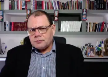 RESUMO | Forte apoio a Amélio esvazia candidatura de Dertins na Aleto e empresários contra uso de fundo para custear decoração natalina