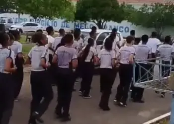 Governador Wanderlei determina afastamento do diretor da escola militar que promoveu atividade em que alunos proferem cantos violentos