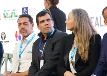 Integração do Tocantins é prioridade, afirma Ricardo Ayres em evento no Porto de Santos