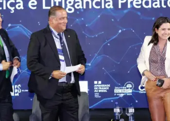 Eduardo Gomes media debate sobre Acesso à Justiça e Litigância Predatória com participação do ministro Mauro Campbell, do STJ, e da juíza Daniela Madeira, do CNJ
