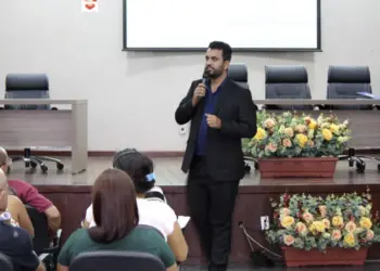 Ex-secretário-executivo da Sesau, Quesede Ayres é preso no dia em que teria Título de Cidadão Goianiense aprovado na Câmara