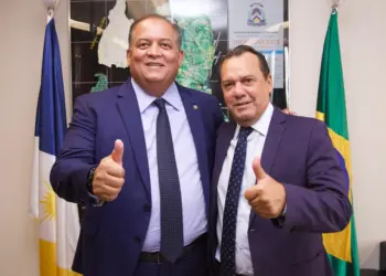Senador Eduardo Gomes recebe prefeitos e vereadores eleitos em Brasília para reforçar parceria e apoio aos municípios