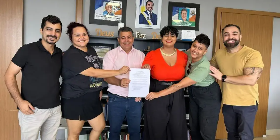 Somos e coletivo de blocos apresentam minuta de projeto de lei à Câmara para garantir carnaval de rua em Palmas; texto será apresentado ainda neste ano