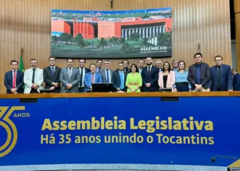 Com forte apoio do Palácio e sem concorrente, Amélio vence 3ª eleição consecutiva, numa disputa que promete também ser questionada