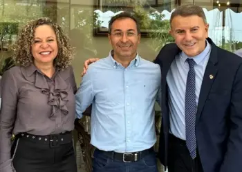 BILHETE DO CT | Aos prefeitos Eduardo Siqueira, Wagner e Josi, sobre a precariedade de moradias em suas cidades