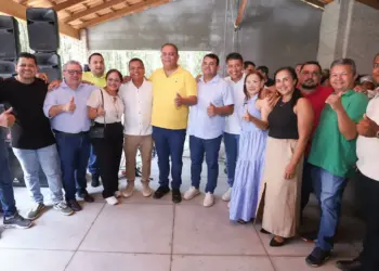 Em almoço, prefeito de Axixá lança Dorinha a governadora: “Extremamente preparada”, diz