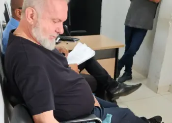 Ex-governador Mauro Carlesse é preso em sua fazenda por suspeita de plano de fuga internacional