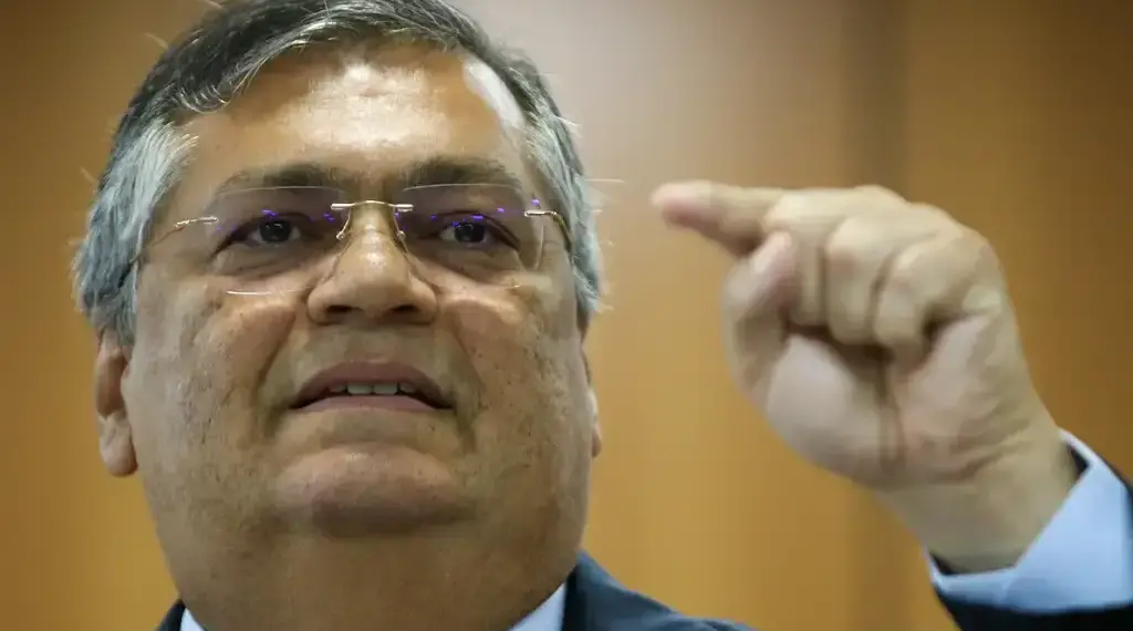 Maioria do STF mantém decisão de Dino que liberou emendas parlamentares