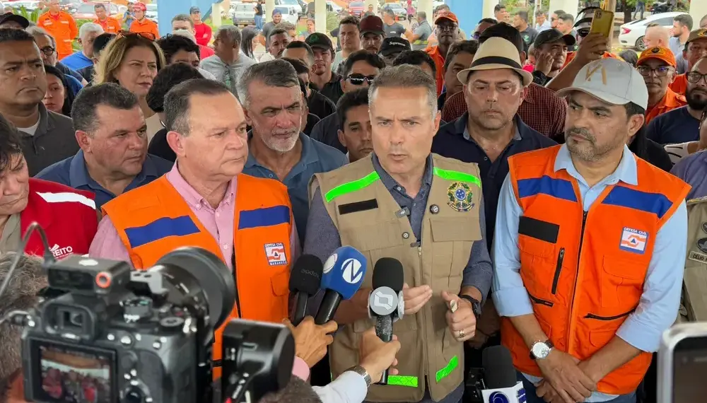 Ministro Renan Filho anuncia nova ponte sobre o Rio Tocantins e sindicância para apurar causa do desabamento