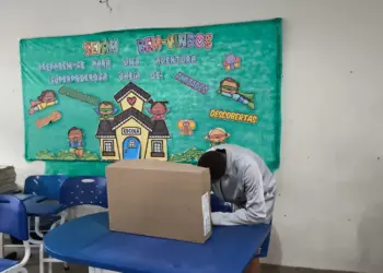 Juiz revoga a própria liminar e mantém eleição para diretor de escolas em Palmas para evitar “prejuízos significativos”; votação já está ocorrendo