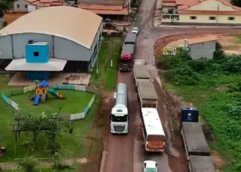 Prefeitura de Axixá proíbe tráfego de veículos pesados nas ruas 13 de Maio e do Comércio e lamenta falta de resposta do governo estadual