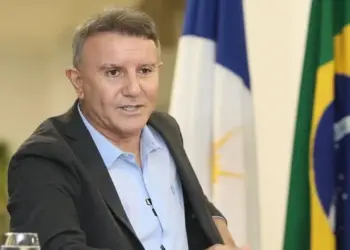 Eduardo Siqueira irá nomear 533 aprovados no concurso da Educação e contratar outros 1,2 mil candidatos com classificação questionada