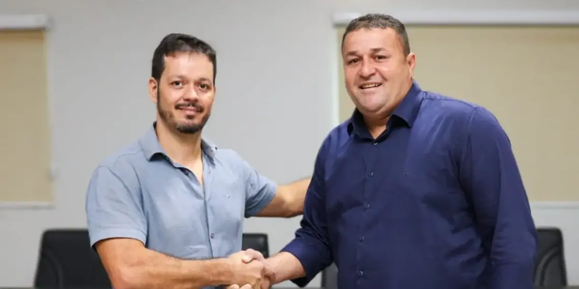 Prefeito de Cariri discute convênio com Unopar para concessão de bolsas universitárias
