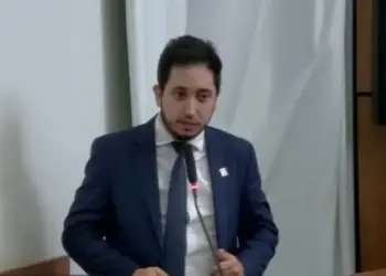 Apesar de eximir atual gestão, vereador Thiago Borges critica situação do Cemitério Palmas e avisa que cobrará reparos