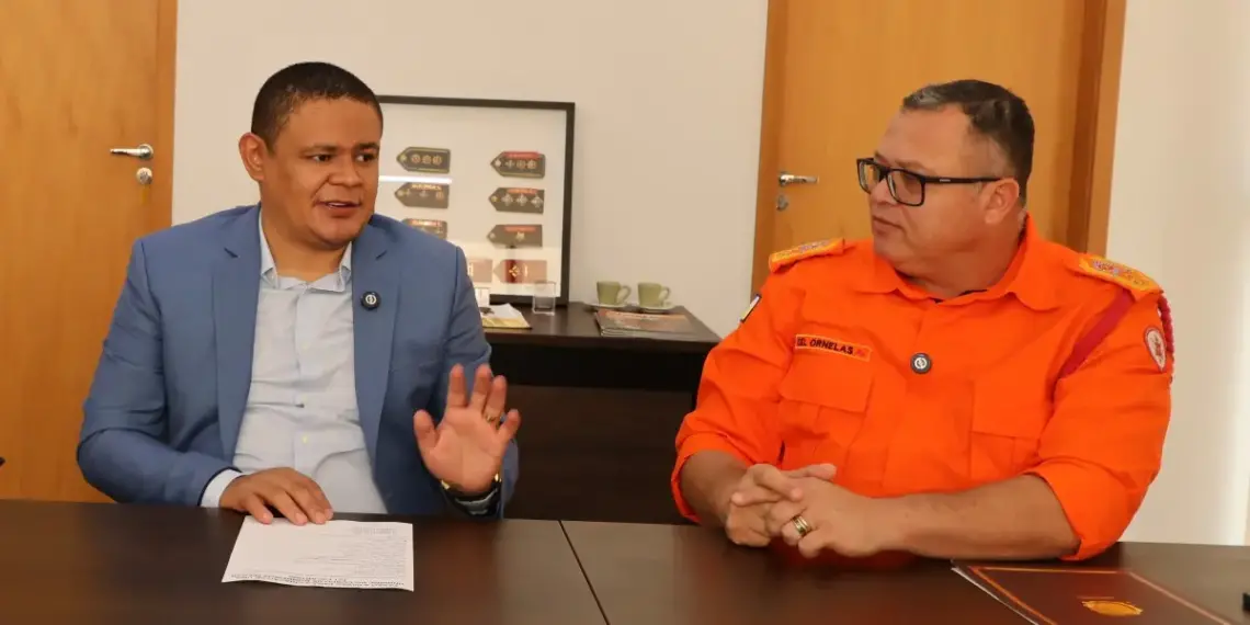 Em agenda com comandante da CBMTO, prefeito de Lagoa da Confusão manifesta interesse em contar com unidade operacional