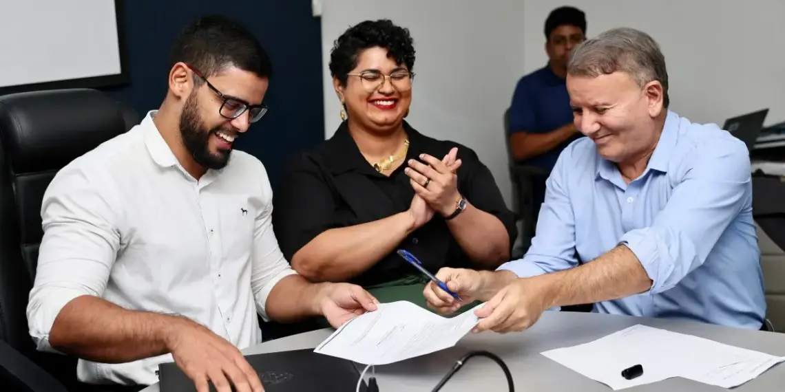 Palmas é a 1ª cidade do Estado a aderir ao Sistema Nacional de Promoção da Igualdade Racial; “Abre portas para verbas federais”, avalia Eduardo