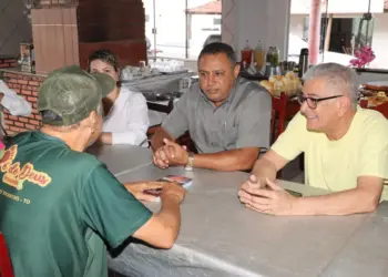 Com prefeito de Aurora e empresários, Hercy Filho discute políticas públicas de turismo; município possui o menor rio do Brasil