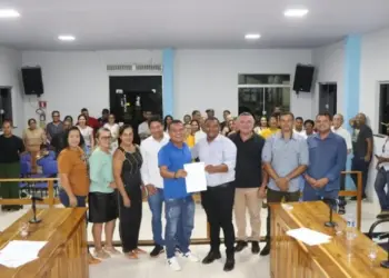 Prefeito Auri-Wulange tira férias de 15 dias e vice Negão do Cinda assume Paço de Axixá do Tocantins