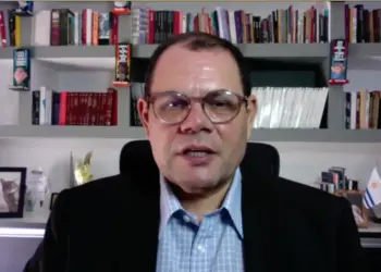 RESUMO | Oposição se organiza em torno de Laurez e a crise fiscal volta a assombrar o Tocantins