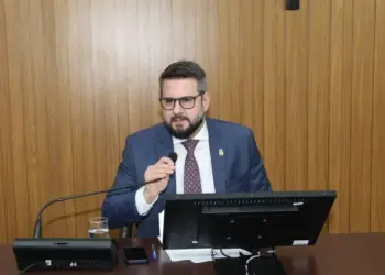 COVID-19 Mantoan acredita que a implementação de série de medidas pode frear avanço da doenç