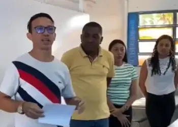 Em vídeos, servidores criticam déficit de professores e capacidade de 40 alunos por sala de aula, após memorando da Seduc; “Alunos estão sendo prejudicados”, avisam