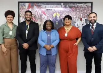Coletivo SOMOS discute políticas de direitos humanos com ministra Macaé Evaristo