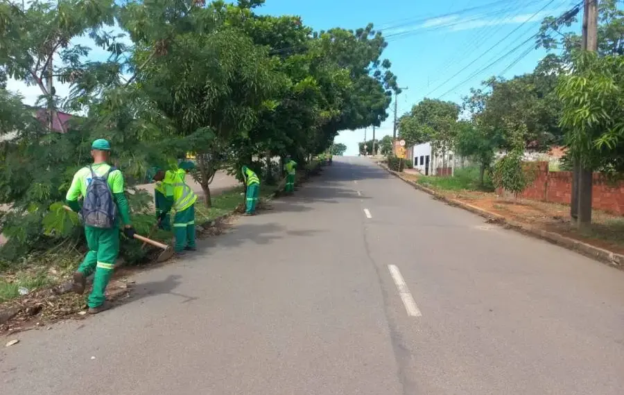 Região dos Aurenys recebe força-tarefa de limpeza da Prefeitura de Palmas