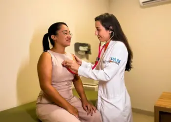 Longa espera atendimentos médicos de baixo risco costumam demorar meses no SUS e na rede particular