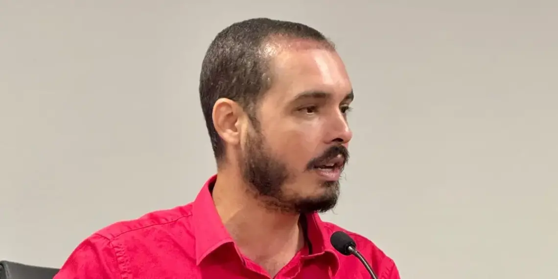 Nile Fernandes lança candidatura à presidente do PT e dispara contra atual direção: “Ou você concorda, ou se torna inimigo e é execrado”