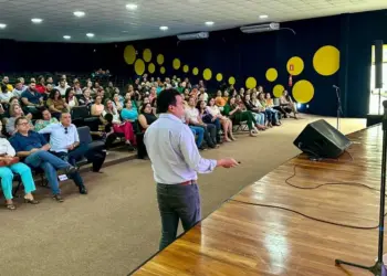 Seduc inicia por Paraíso plenárias regionais para debater PCCR; comissão do concurso repudia secretário por falas sobre certame de 2023