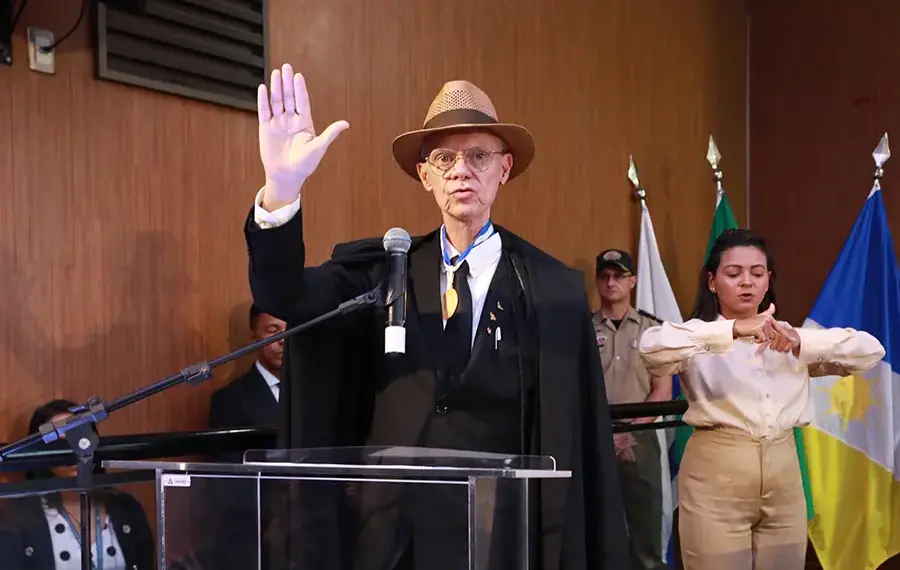 Conselheiro Alberto Sevilha assume presidência do TCE com anúncio de sistema de fiscalização que promete mais agilidade nas respostas à sociedade e mais transparência de dados