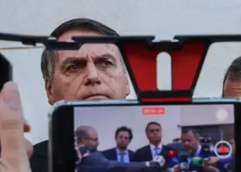 PGR denuncia Bolsonaro e mais 33 por liderar tentativa de golpe de Estado