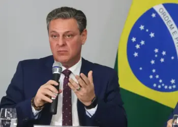“Se Frente Parlamentar da Agropecuária tivesse cobrado a aprovação orçamentária, talvez não tivéssemos passado por isso hoje”, diz ministro da Agricultura