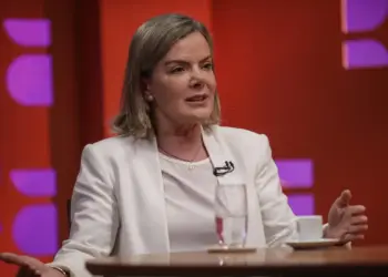 Presidente Lula nomeia Gleisi Hoffmann para comandar articulação política do governo