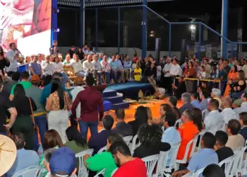 Com governador Wanderlei e prefeito Eduardo, Buritirana recebe escola estadual de R$ 7,2 milhões e tem praça e infraestrutura revitalizadas pelo Paço