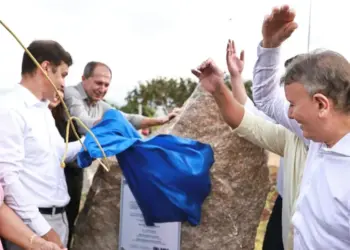 Paço entrega Praça da Arso 43 e prefeito Eduardo Siqueira afirma que Palmas tem alguém “olhando o dia a dia” das pessoas