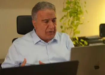 CT ENTREVISTA | Laurez garante que jamais vai renunciar, diz ver com muita preocupação possibilidade de nova crise fiscal e que quer tirar TO da 24ª economia do Brasil