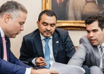 Ricardo Ayres defende que governo federal assuma manutenção das rodovias estaduais impactadas pelo alto fluxo de veículos após queda da Ponte JK