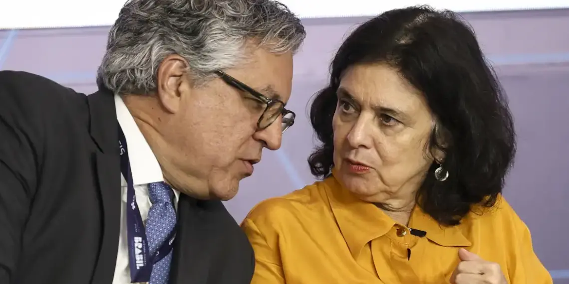 Presidente Lula decide substituir Nísia por Padilha no Ministério da Saúde