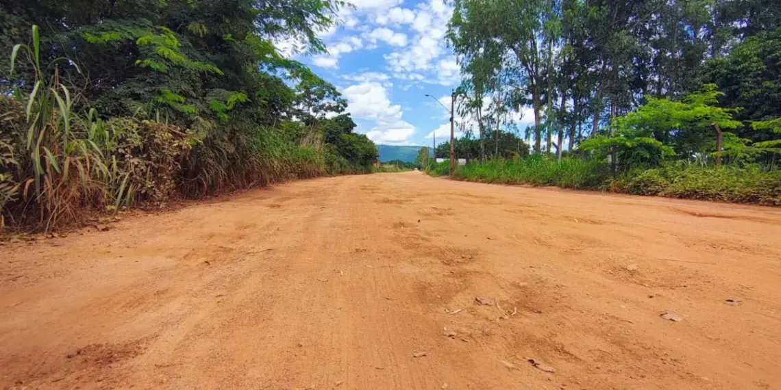 Entidades com sedes recreativas pedem à Prefeitura de Palmas pavimentação da estrada vicinal no setor Santa Fé