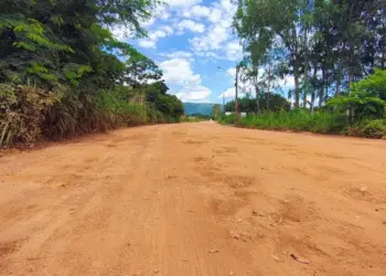 Entidades com sedes recreativas pedem à Prefeitura de Palmas pavimentação da estrada vicinal no setor Santa Fé