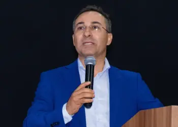 Com objetivo de discutir estratégias para fortalecer destinos da Amazônia Legal no mercado internacional, Hercy Filho e reúne com Embratur e Sebrae