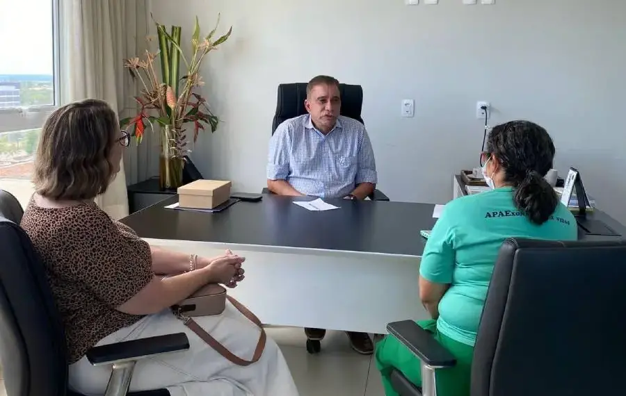 Amastha recebe presidente da APAE Palmas e reforça compromisso com a inclusão