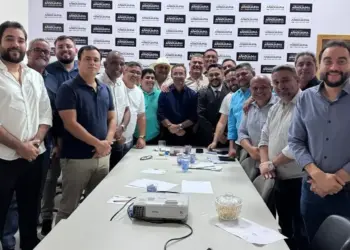Câmara de Araguaína apresenta ao prefeito Wagner Rodrigues balanço da viagem a Brasília para tratar do aeroporto e mutirão do INSS