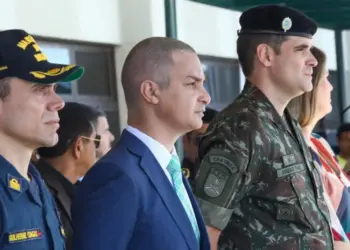 Solenidade no 22º Batalhão da Infantaria é 1ª agenda de Carlos Velozo como prefeito em exercício: “Exército desempenha papel fundamental na formação de cidadãos”