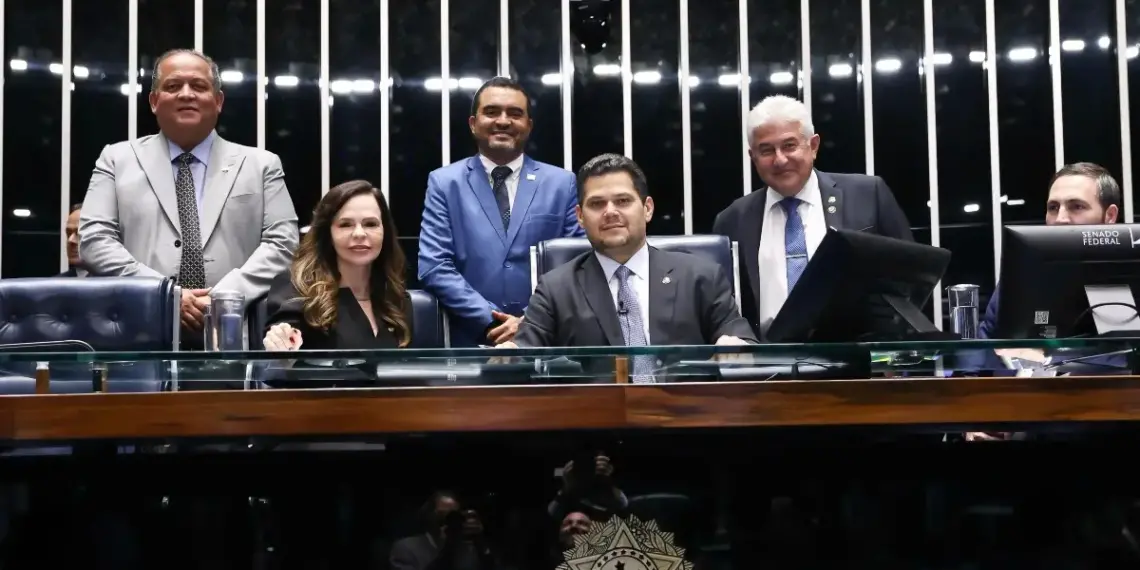 Com Gomes e Dorinha, governador Wanderlei tem agenda com presidente do Senado, Davi Alcolumbre, que garante visita ao Tocantins “em breve”