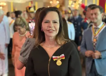 Senadora Professora Dorinha recebe honraria da Justiça Militar da União